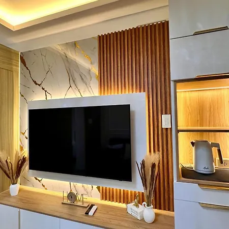 Warm & Homey Staycation Suite