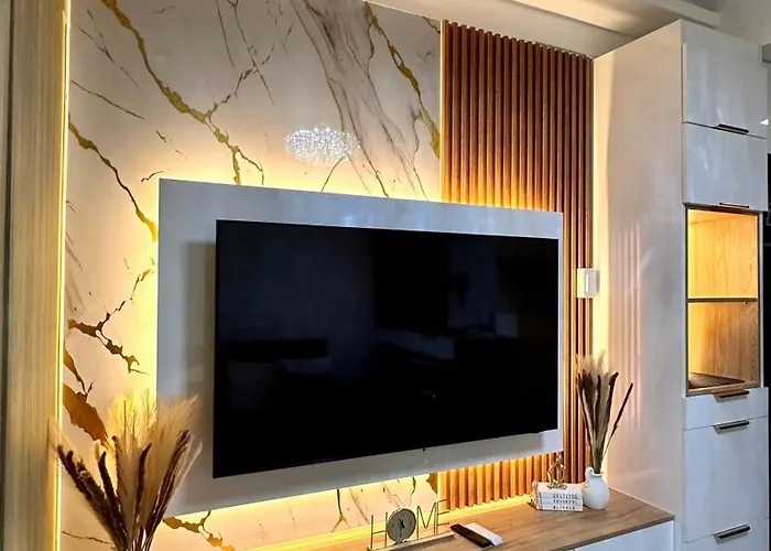 Warm & Homey Staycation Aparthotel 4*