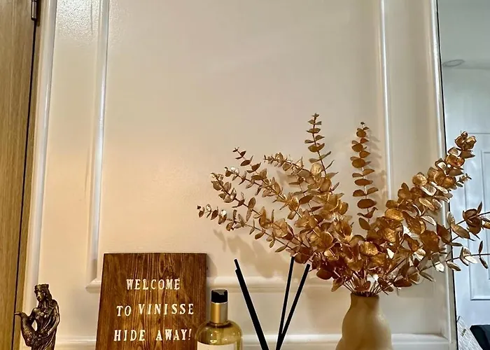 Warm & Homey Staycation Aparthotel Manila